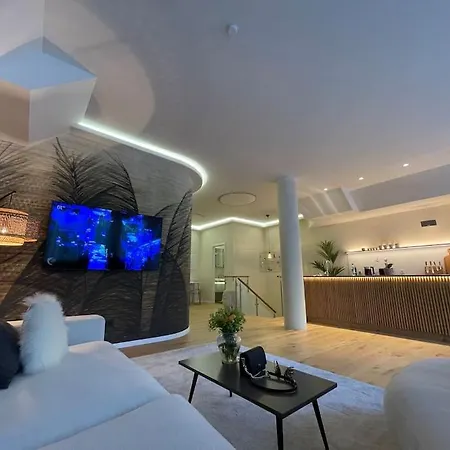 Luxurioeses Loft Mit Grosser Sonnenterrasse & Sauna Munich Exterior photo