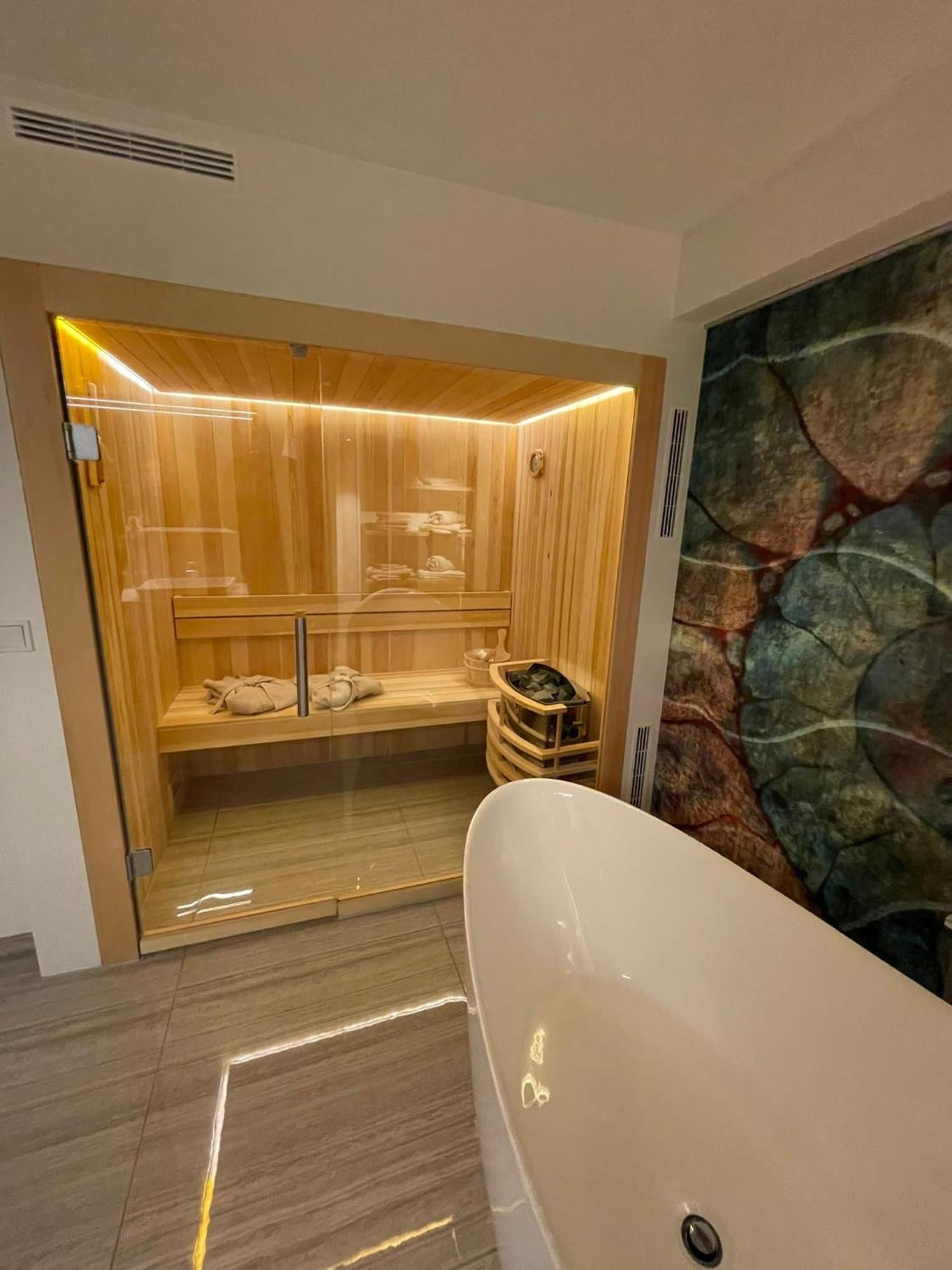 Luxuriöses Loft Mit Großer Sonnenterrasse&sauna