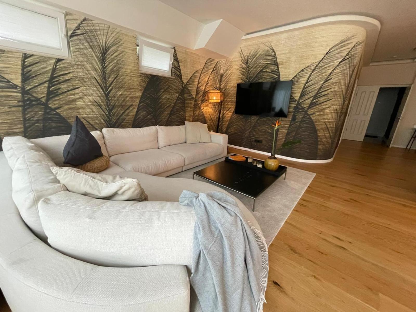 Luxurioeses Loft Mit Grosser Sonnenterrasse & Sauna Apartment